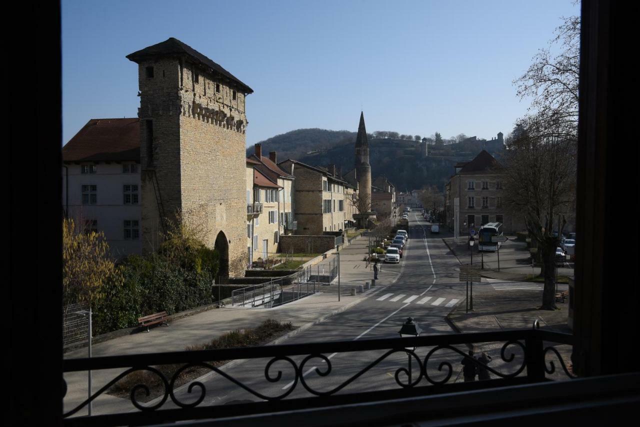 Hotel Le Baron Crémieu 외부 사진