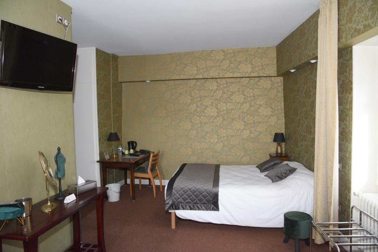 Hotel Le Baron Crémieu 외부 사진