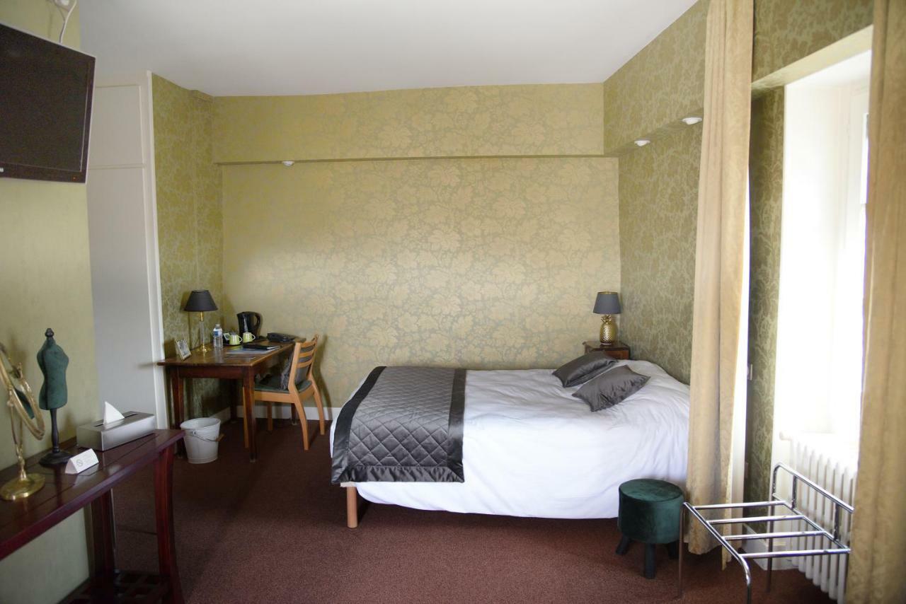 Hotel Le Baron Crémieu 외부 사진