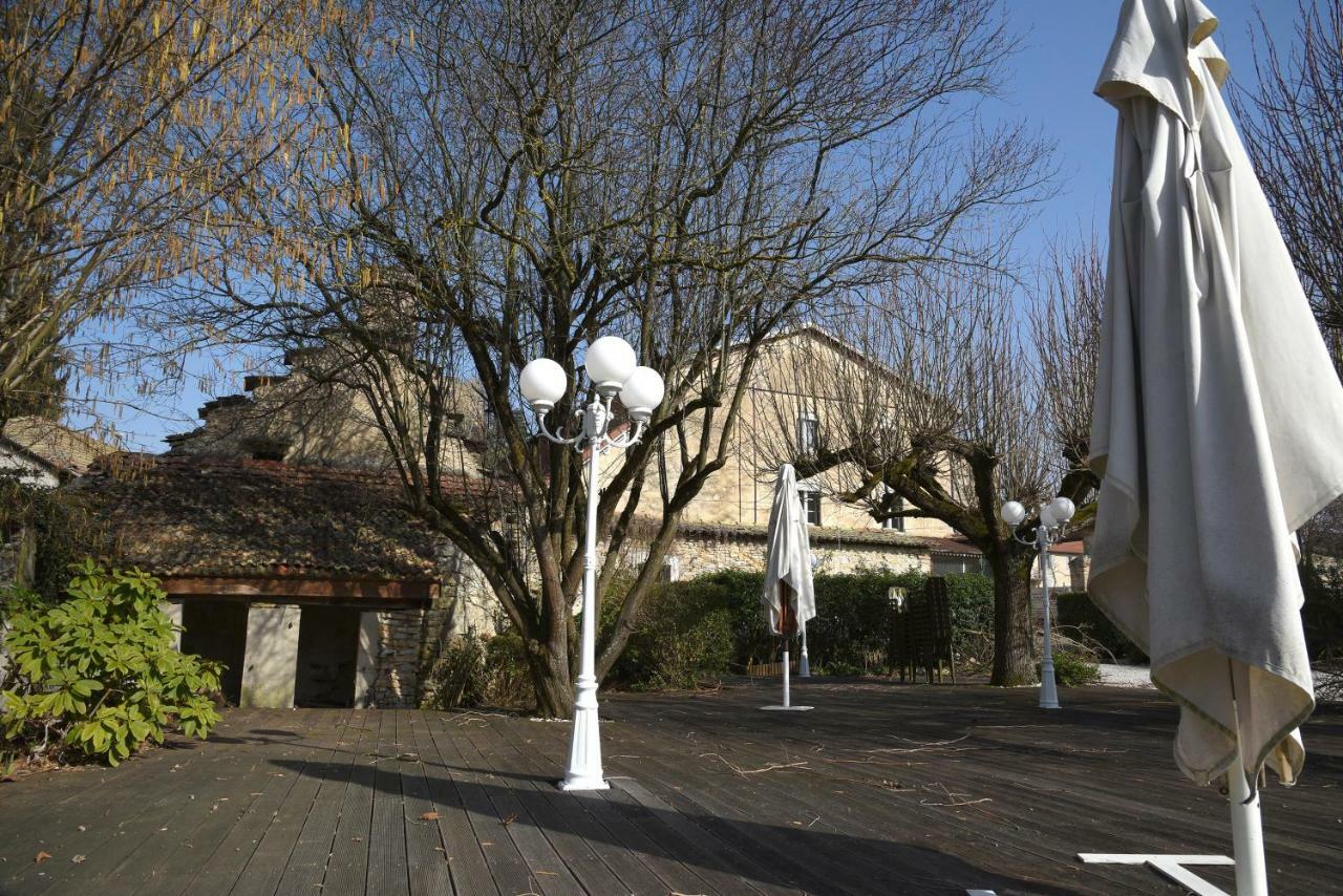 Hotel Le Baron Crémieu 외부 사진